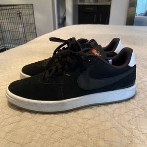 Nike Court Blanc SE Sneakers